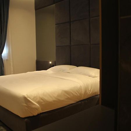 Hotel-Vh Preshevë Esterno foto